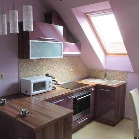 Alpha Apartman Sarvar Bagian luar foto