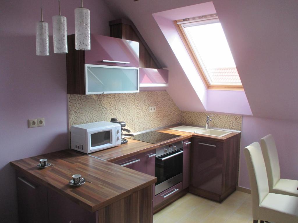 Alpha Apartman Sarvar Bagian luar foto