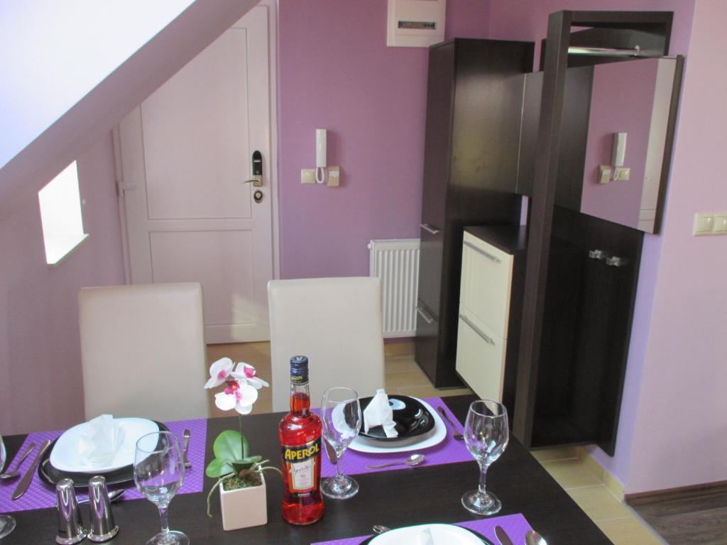 Alpha Apartman Sarvar Bagian luar foto